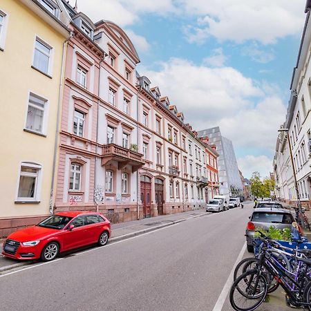 Stayinn "Heart Of The City" Suite Freiburg Bagian luar foto